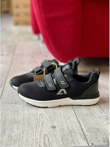 ДИТЯЧІ КРОСІВКИ AMERICAN CLUB BLACK DOWO
