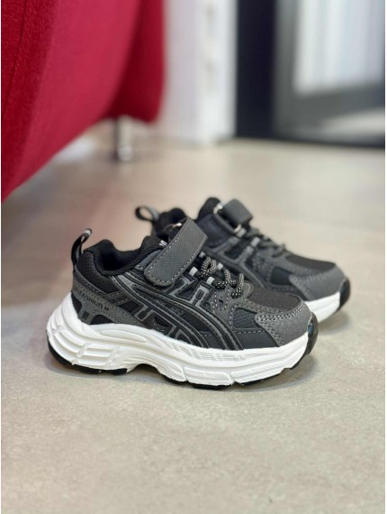 ДИТЯЧІ КРОСІВКИ BLACK EPPY ДИТЯЧІ КРОСІВКИ BLACK EPPY