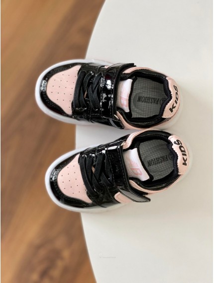 ДИТЯЧІ КРОСІВКИ ЛЕО PINK ДИТЯЧІ КРОСІВКИ ЛЕО PINK