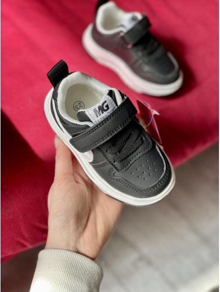 ДИТЯЧІ КРОСІВКИ YTOP BLACK EGGY