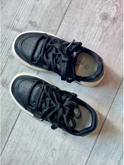 ДИТЯЧІ КРОСІВКИ BLACK BASHI ДИТЯЧІ КРОСІВКИ BLACK BASHI